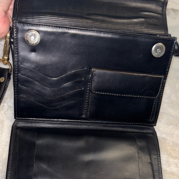 Elegant Black Leather Clutch with Gold Lock Y2K 2000 - Picture 8 of 14